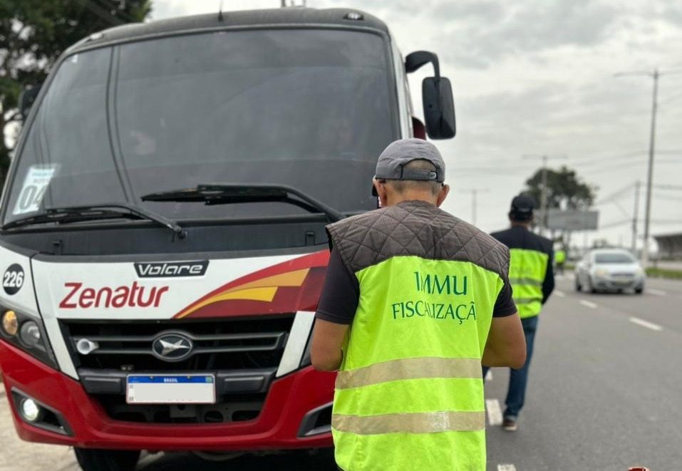 Prefeitura de Manaus realiza operação ‘Transporte Legal’ na avenida do Turismo e apreende veículo irregular