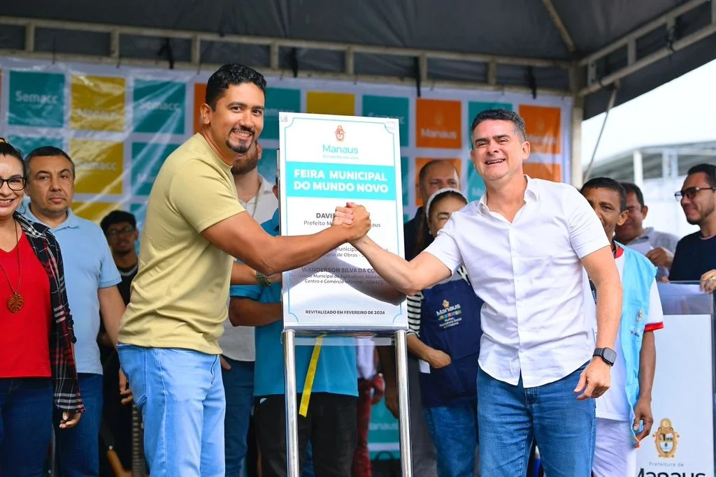David Almeida entrega feira do Mundo Novo e anuncia cinturão produtivo do café em Manaus