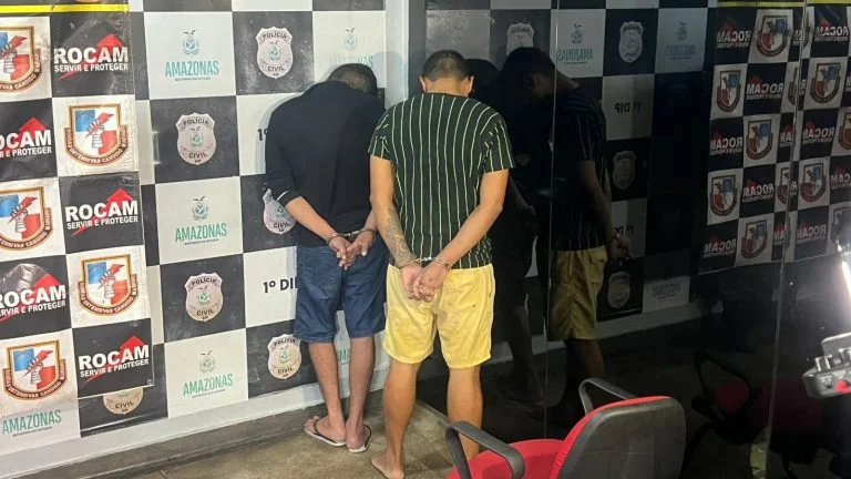 Dupla é presa após assalto a autopeças em Manaus; vídeo