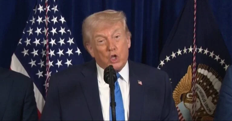 “São e salvo”: diz Trump sobre resgate de piloto abatido