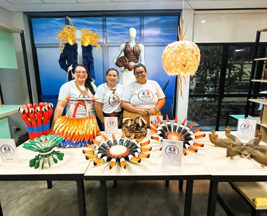 Festival Parintins:Projeto do Sebrae transforma resíduos em design e renda