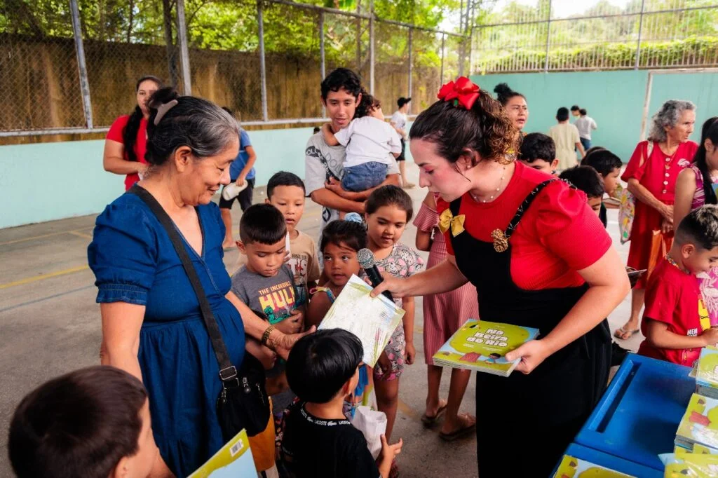Manauara Shopping distribuirá 2,5 mil livros infantis em escolas