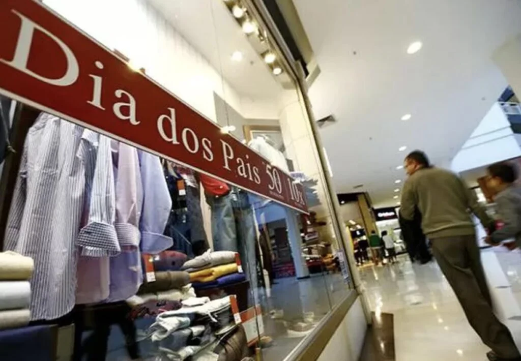 Dia dos Pais: sete em dez manauaras comprarão à vista