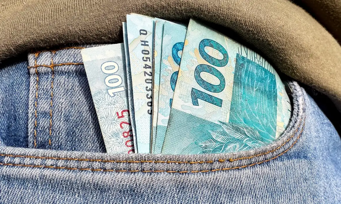 FGTS distribuirá R$ 13 bilhões em lucros para 138,2 milhões de trabalhadores; veja quem tem direito