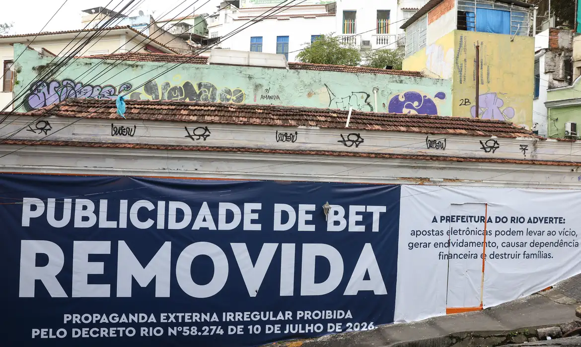 A Ilusão do Ganho Fácil: Como as Bets Adoeceram e Endividaram Milhões de Brasileiros