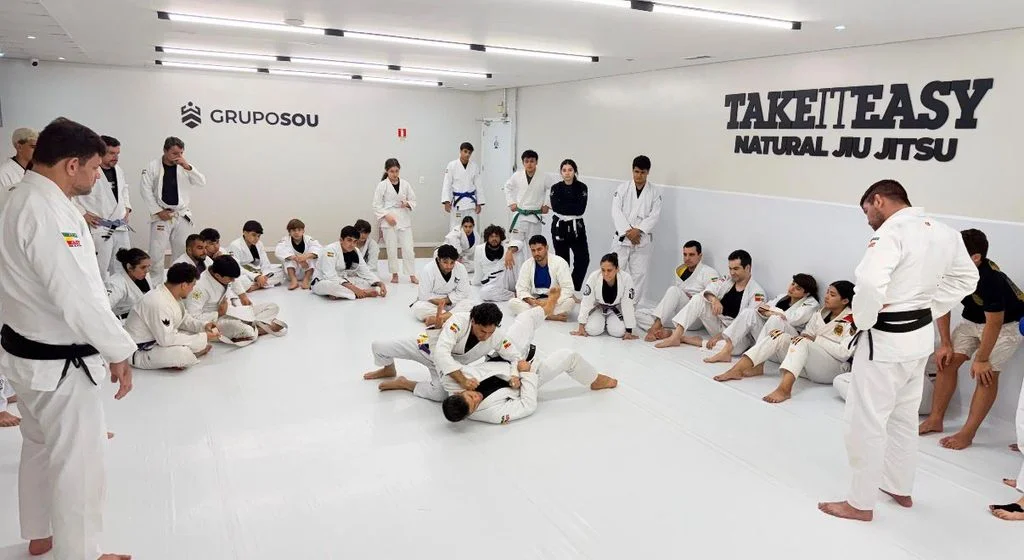 Jiu-jitsu transforma comportamento e autoestima de alunos em Manaus