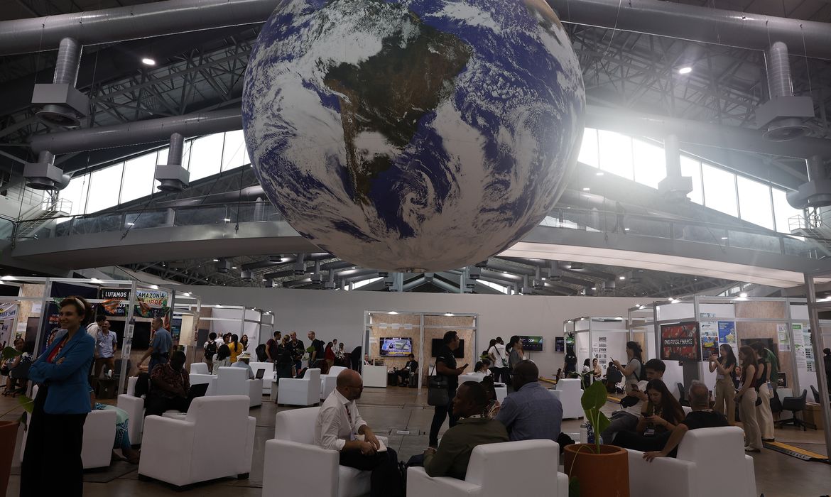 Governo abre inscrições para sociedade civil integrar a delegação oficial do Brasil na COP31