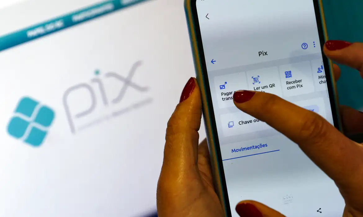 Banco Central atualiza regras do Pix com foco em segurança antifraude, cobrança híbrida e integração a contas-salário