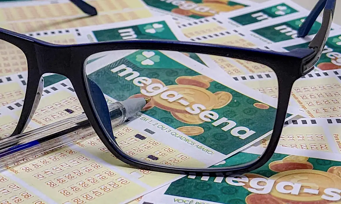 Mega-Sena Acumula e Prêmio Vai a R$ 52 Milhões; Confira as Dezenas Sorteadas