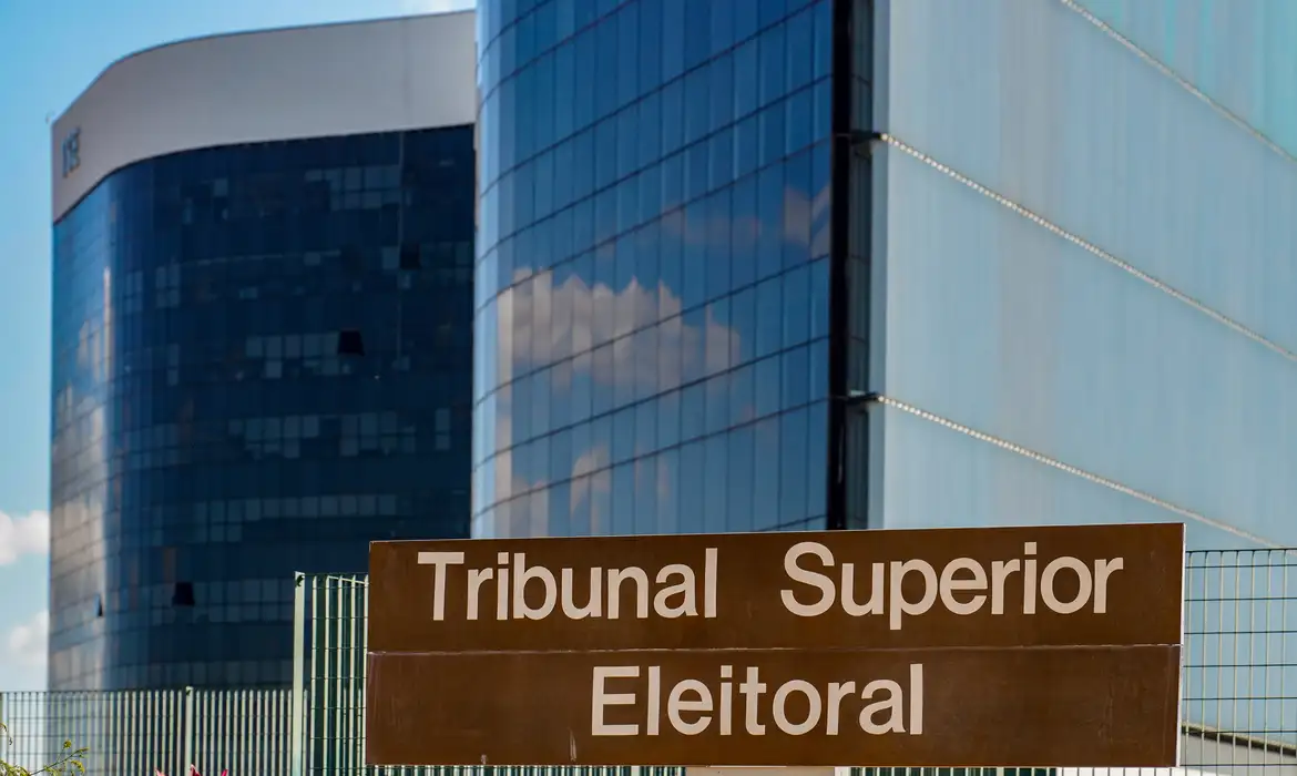 TSE ultrapassa 50 mil denúncias de propaganda irregular; vias públicas lideram queixas