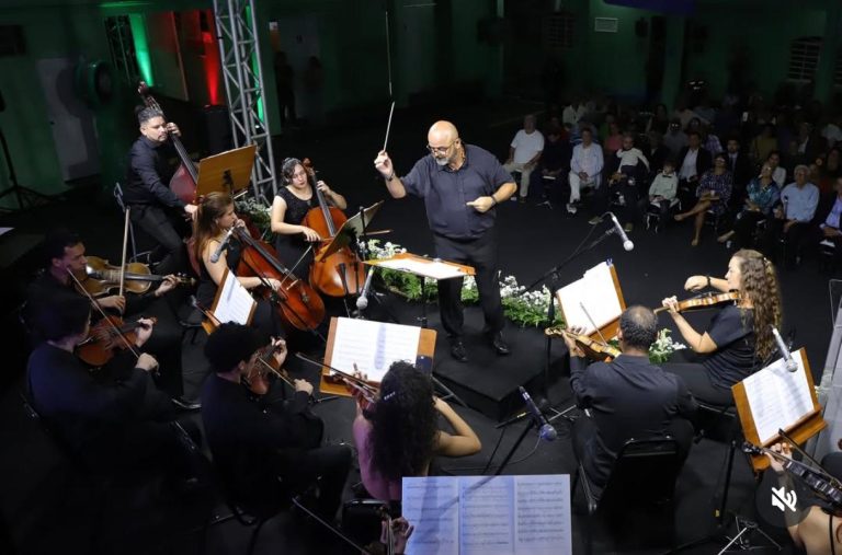 Música 'Oração de Canário', de compositores amazonenses, consagra-se campeã do 41º Fecani