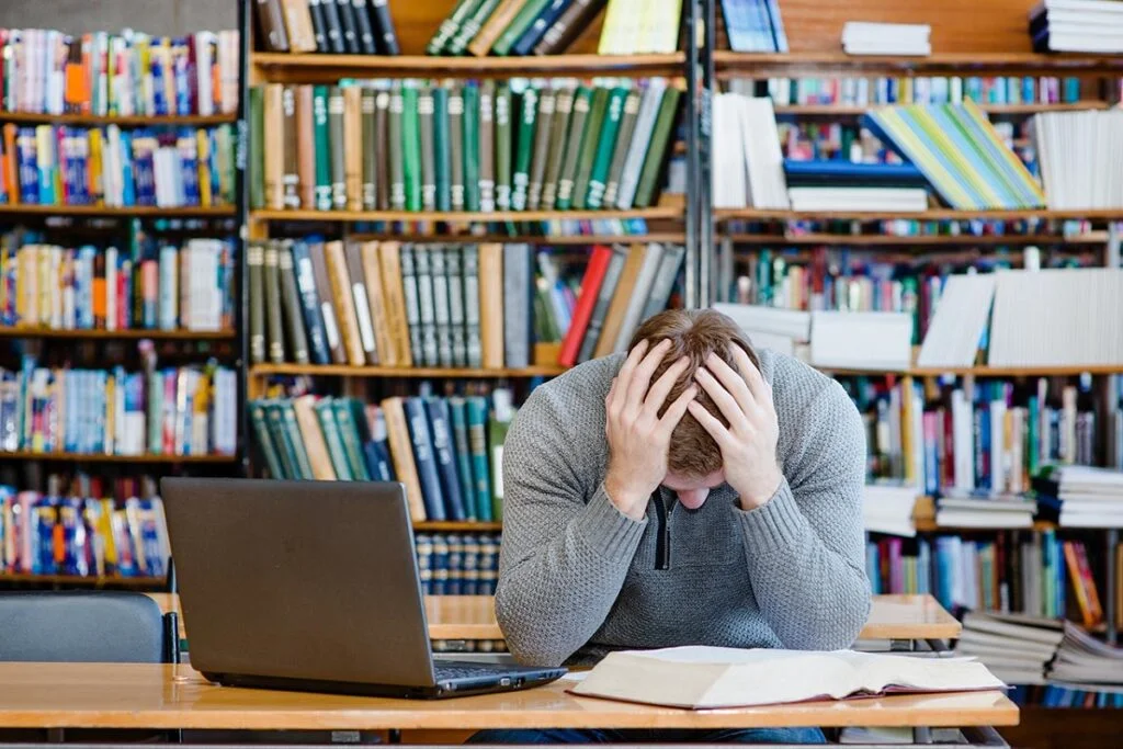 Ansiedade e depressão podem aposentar pelo INSS; entenda as regras