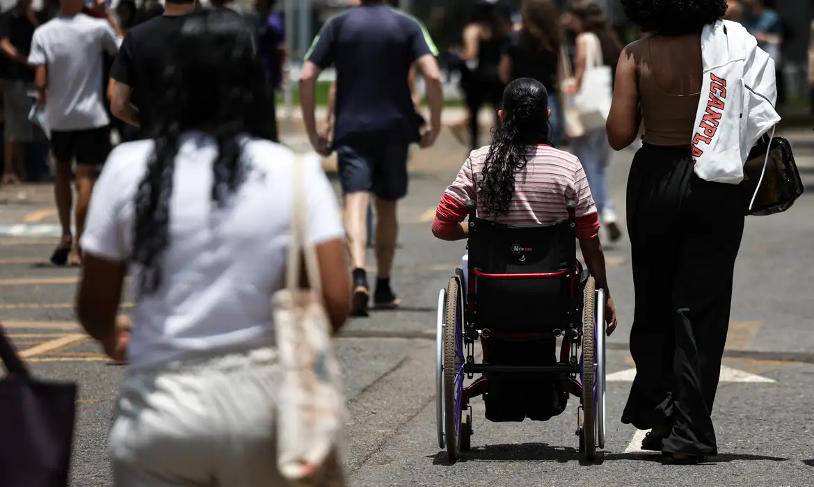 Enem 2026: Prazo para Escolher ou Alterar Idioma da Língua Estrangeira Termina Neste Domingo