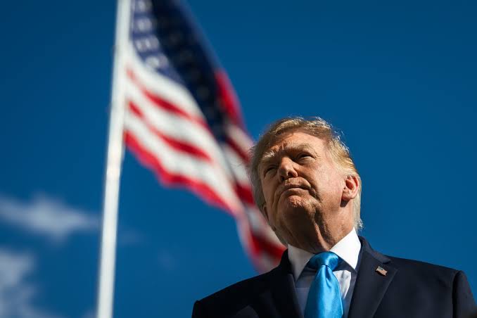Após criticar Zelensky, Trump anuncia ‘cessar-fogo energético’ entre Rússia e Ucrânia