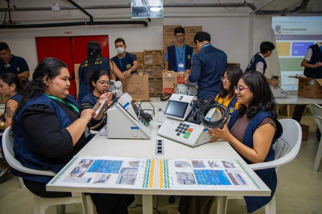 TRE-AM prepara urnas eletrônicas de Manaus para o segundo turno